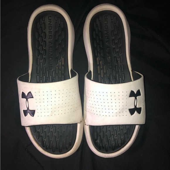 Size 10 (men) White and Black Under Armour Pro Slides - Used, Great Condition - Picture 2 of 2